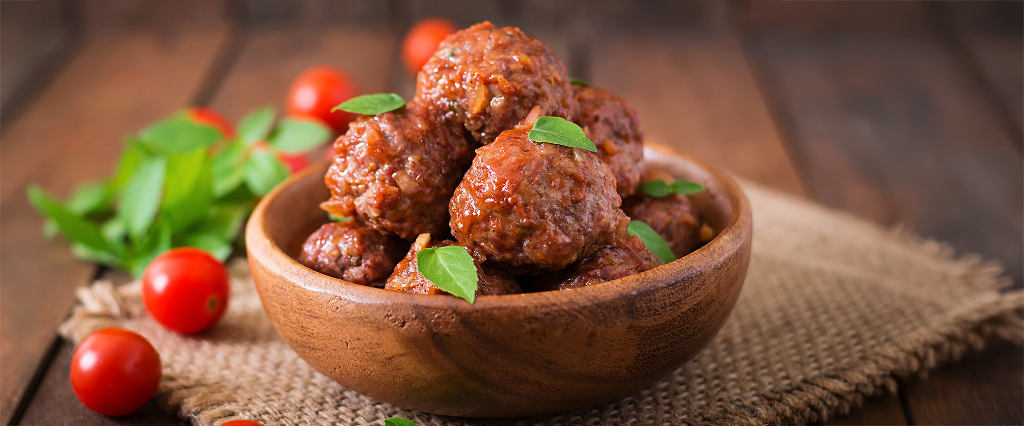 Hackbällchen mit Tomatenfinish
