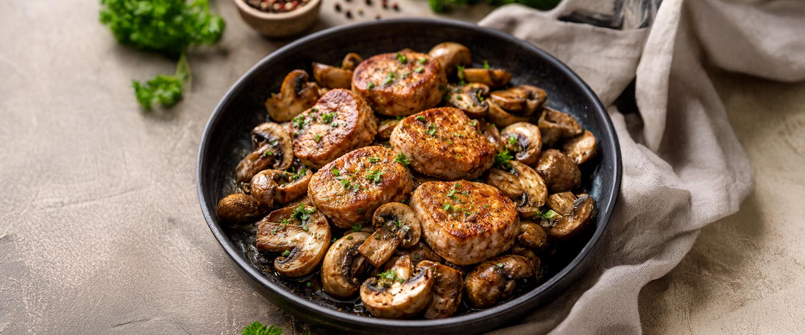 Saftige Schweinefilet-Medaillons mit Pilzen