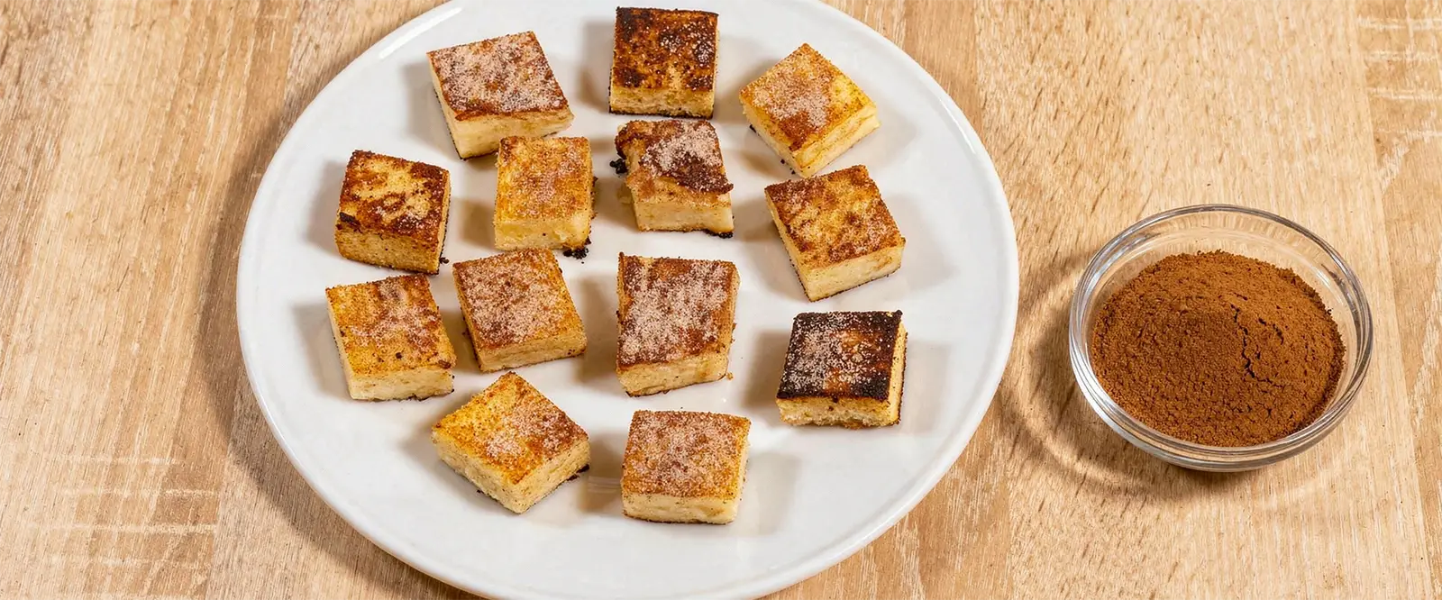 Süße Grieß-Schnitten mit Zimt