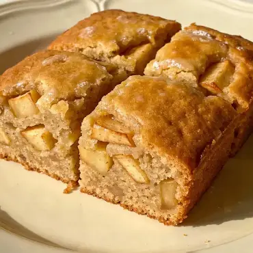 Saftiger Apfelkuchen mit Zimt