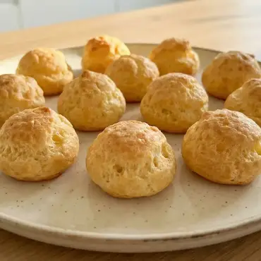 Knusprige Käse-Wolken